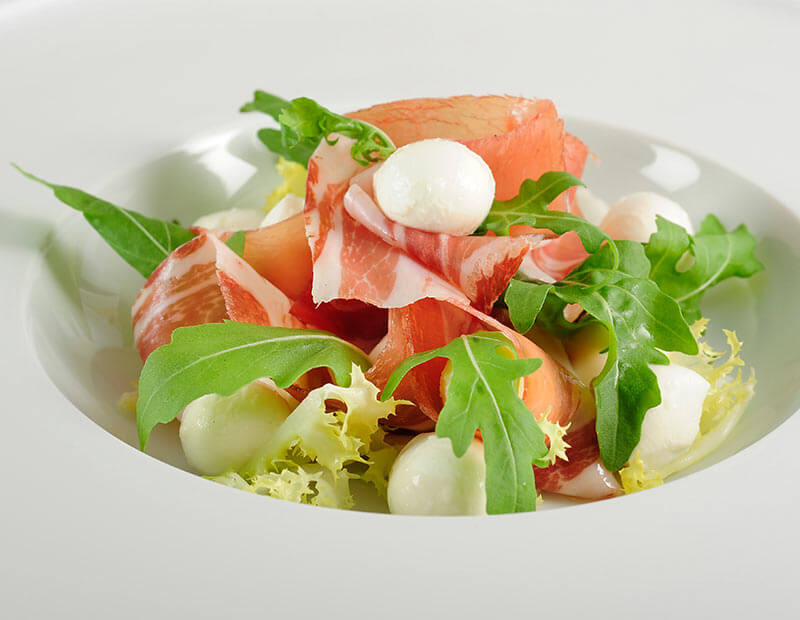 Bouchées de mozzarella au speck