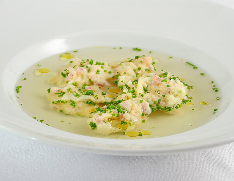 Bouillon de gnocchetti au speck