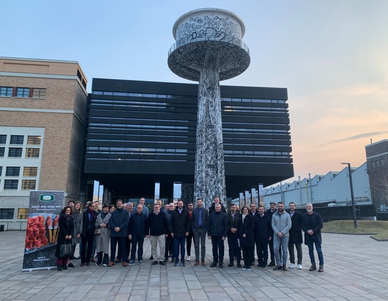 Foto der Mitglieder des Südtiroler Speck Konsortiums