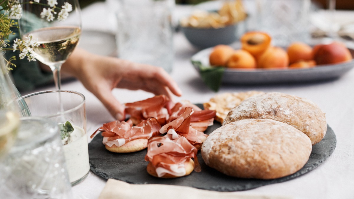 Pane con dello speck