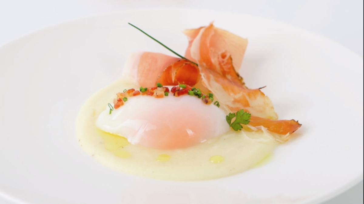 Uovo in camicia con Speck Alto Adige IGP