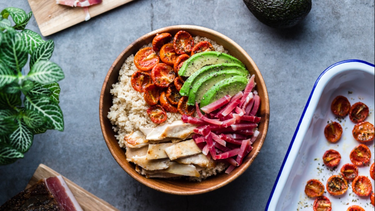 Variopinte, moderne e con una certa leggerezza, le ricette di Stefano Cavada si contraddistinguono per la loro semplicità e attualità.