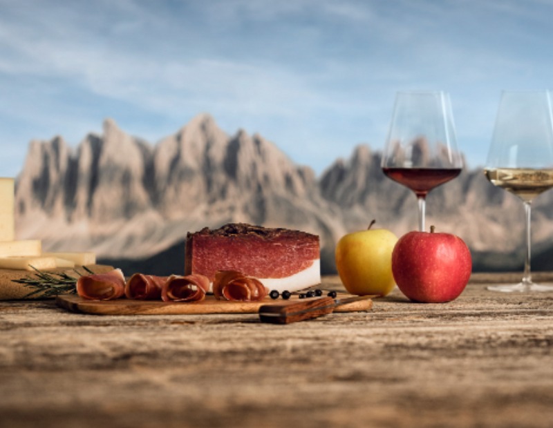 Südtiroler Speck von seiner besten Seite bei den Weiterbildungen der Speckakademie 2022