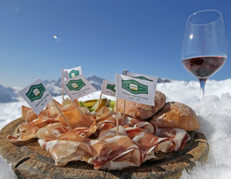 Speck e vino: un’esperienza di gusto unica!