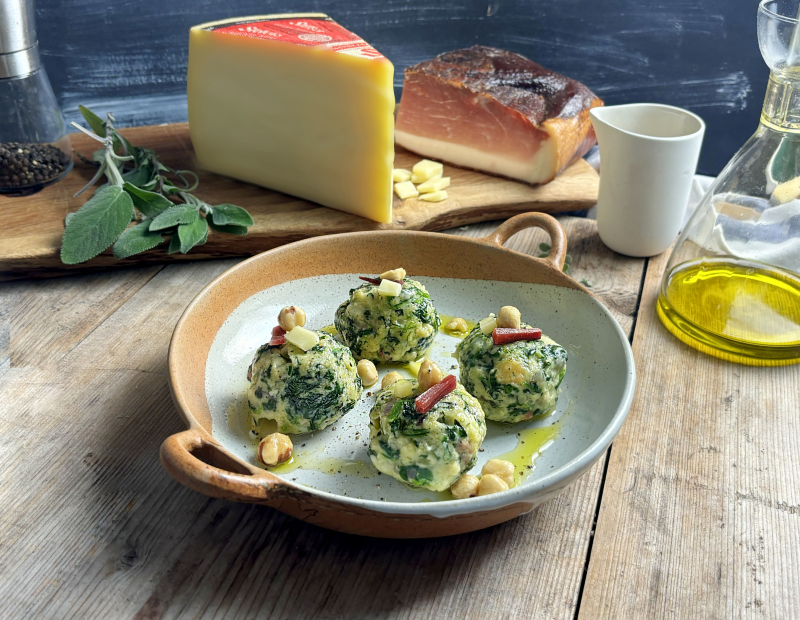 Dumplings with Speck Alto Adige PGI and Stelvio PDO 