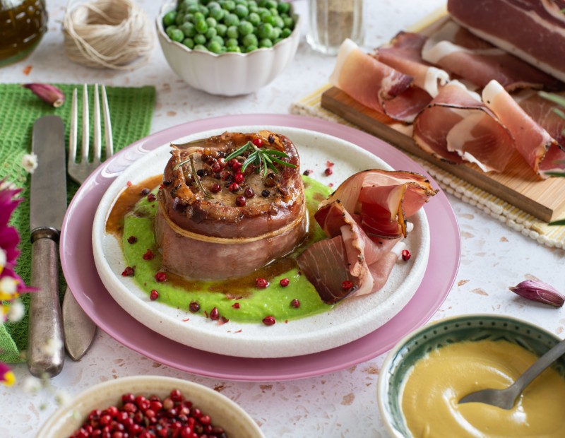 Schweinefilet im Südtiroler Speck g.g.A. Mantel