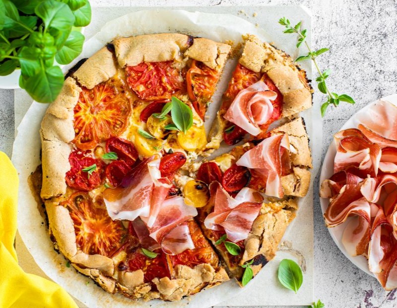 Ricetta: Galette salata con pomodori e Speck Alto Adige IGP