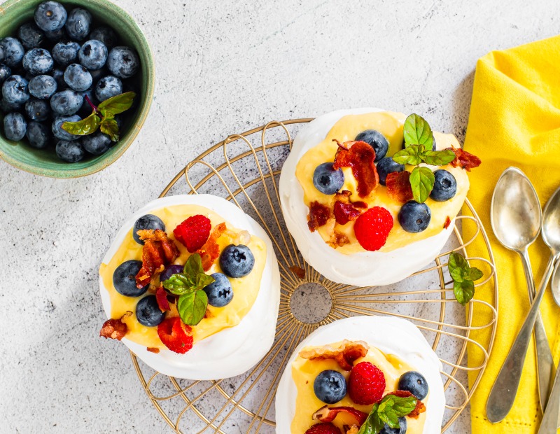 Mini-Pavlovas mit Südtiroler Speck - Rezept